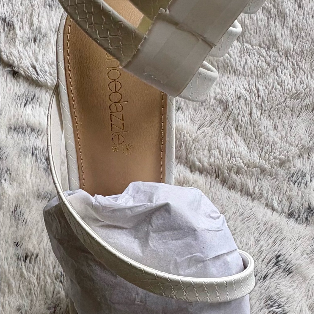 Shoe Dazzle Elegant White Sandals
